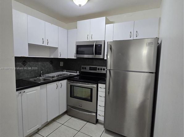 8320 NW 8th St #2-407