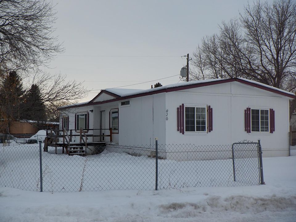 1st image of 820 N Stevens Dr