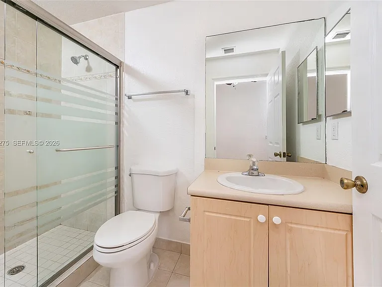 2851 Riverside Dr #207 — Photo 13