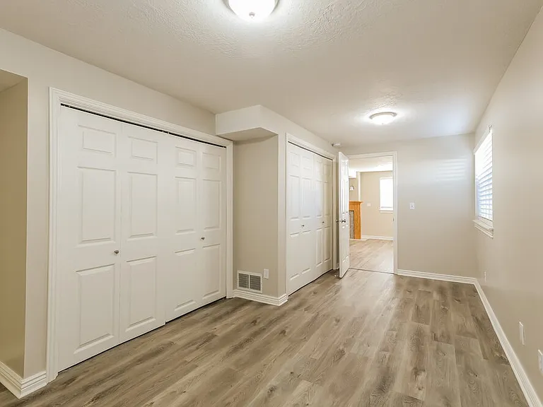 4083 S 1100 W — Photo 12