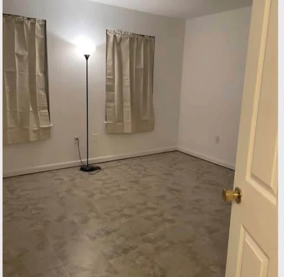1 bed, 350 sqft, $850 — Photo 3