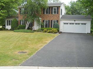 38 Fiddlers Grn, East Amherst, NY 14051