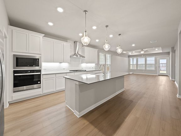 Eat-In Kitchen Island