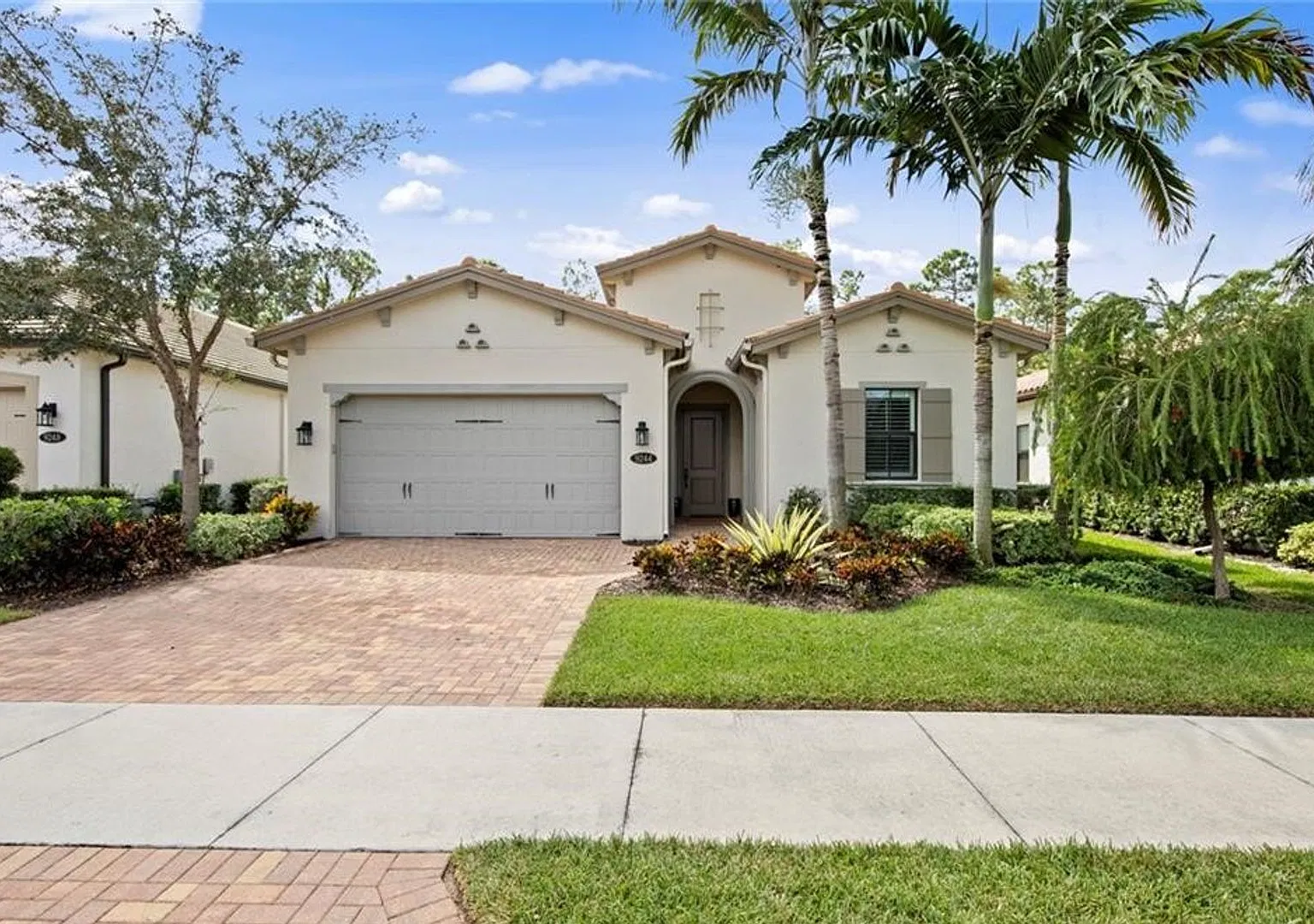 ** Bent Creek Preserve Unfurnished Pool Home Annual Ready For A Tenant Mid-September** 3/3.5 Bath... — Photo 3