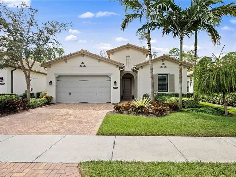 9244 Glenforest Dr — Photo 3