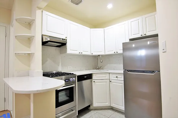 Rented by JK Dansar Corp | media 9