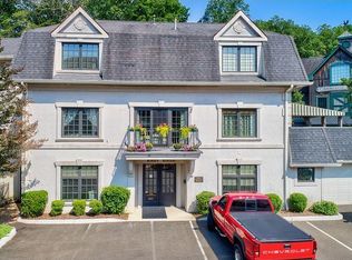 2614 Boston Post Rd #30-A, Guilford, CT 06437