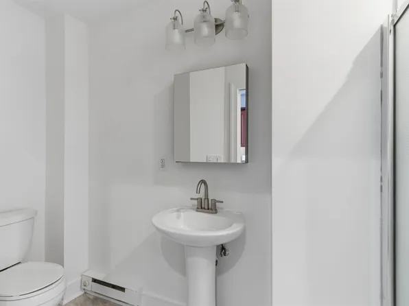 60 Madison Street image 13 of 14