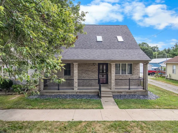 1024 N Arthur St, Rushville, IN 46173