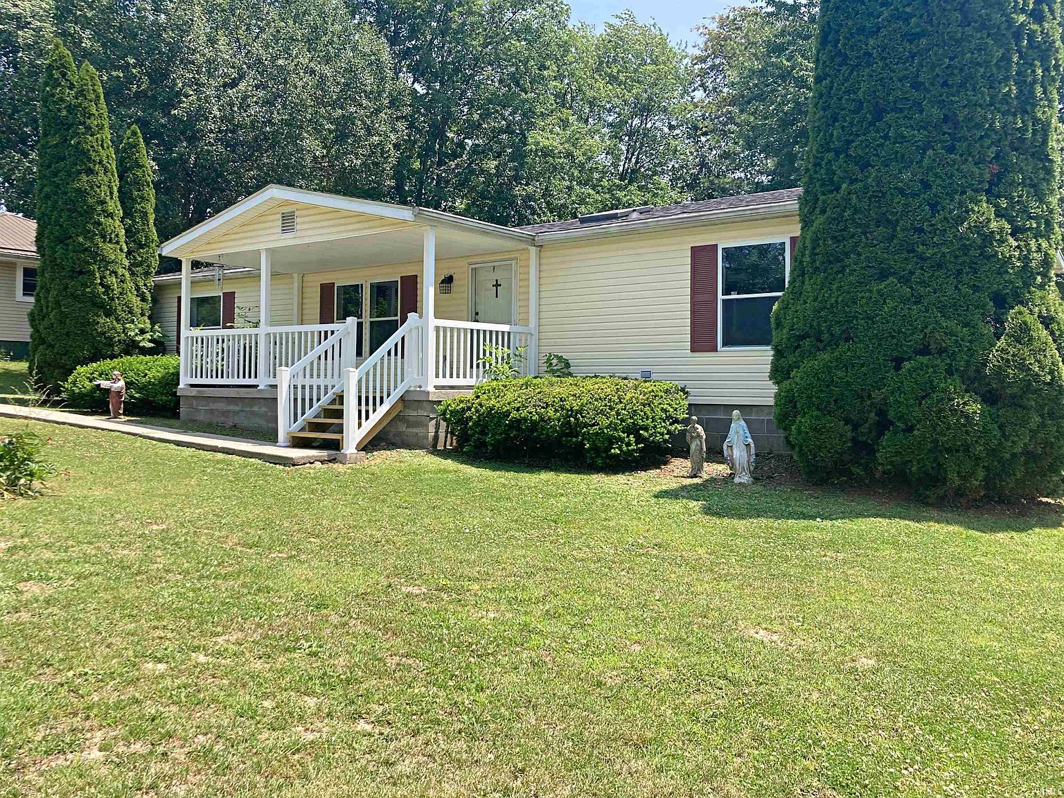 305 SE 1st St, Loogootee, IN 47553 Zillow