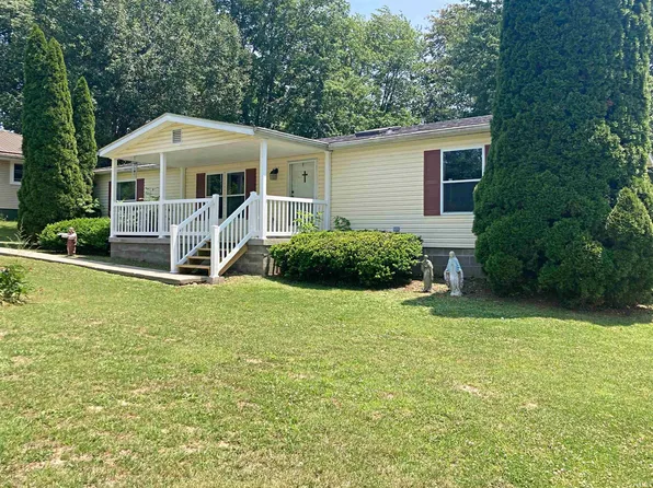 305 SE 1st St, Loogootee, IN 47553
