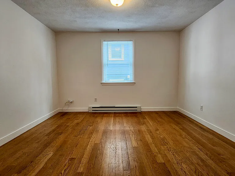 98 Sylvia St #1 — Photo 6
