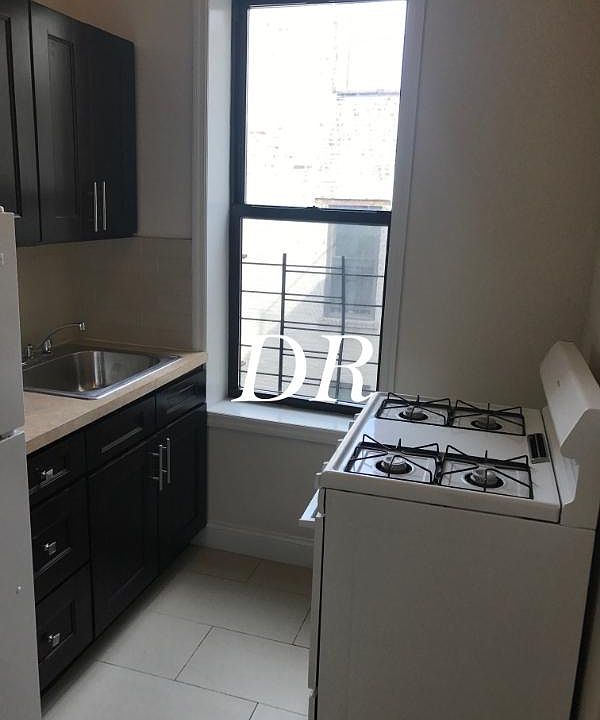 1st image of 905 43rd St APT D1