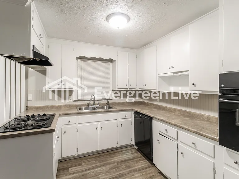 15985 Highway 36 — Photo 6