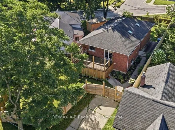 15 Railway Ave, Stratford, ON N5A 2H8