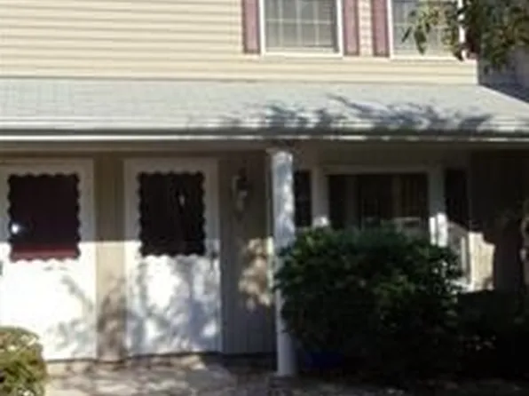 76 Concord Dr, Rocky Hill, CT 06067