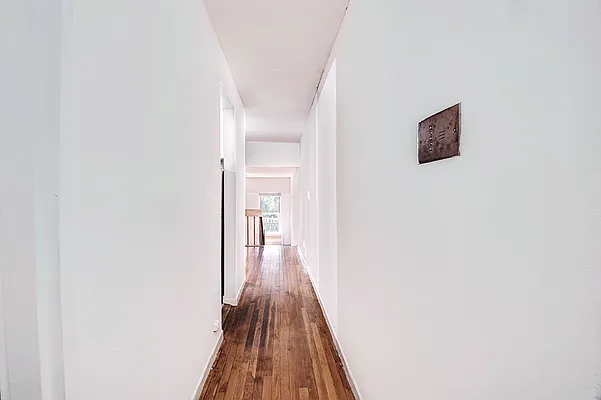 Rented by Urbane Brokerage | media 12