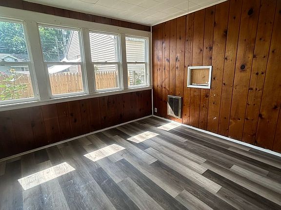 4th image of 116 E Fairview Ave
