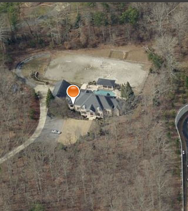 2nd image of 906 Casteel Rd