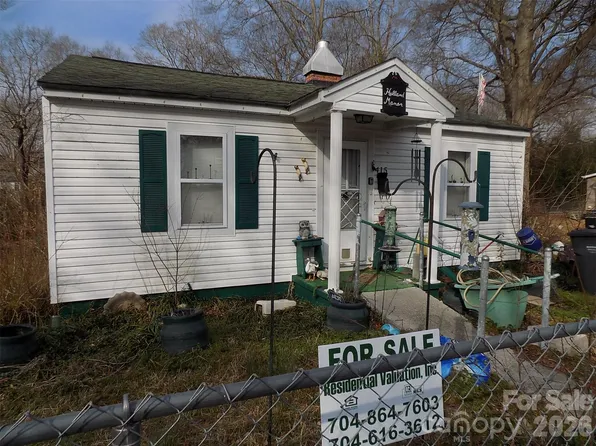 415 S Maple St, Dallas, NC 28034