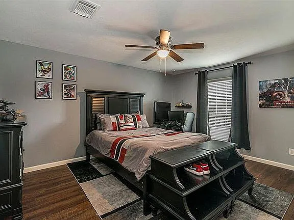 313 Winding Oak Ln S — Photo 12