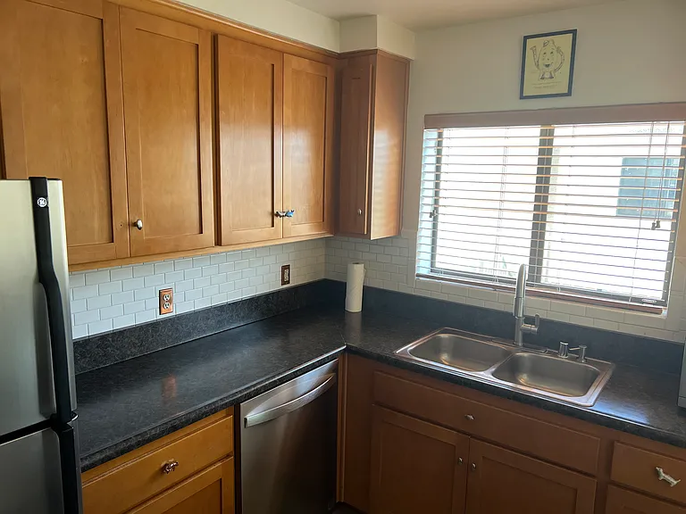4370 Troost Ave #204 — Photo 8