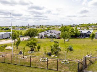 921 Ranch House Loop, Niederwald, TX 78640