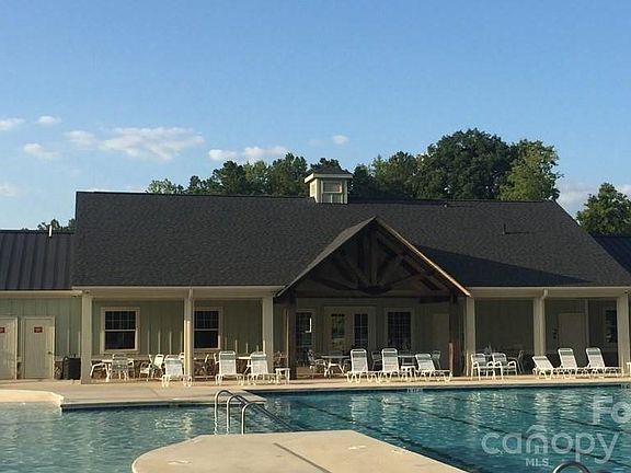 5th image of 741 Little Bluestem Dr