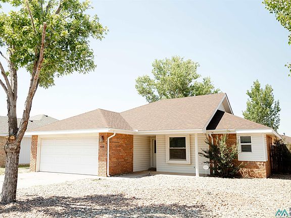 5th image of 228 Cades Ct