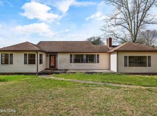 555 Binfield Rd, Maryville, TN 37801