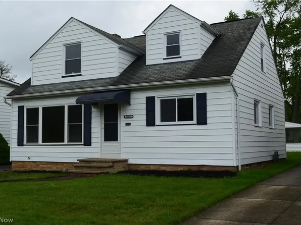 15075 Summit Ave, Maple Heights, OH 44137