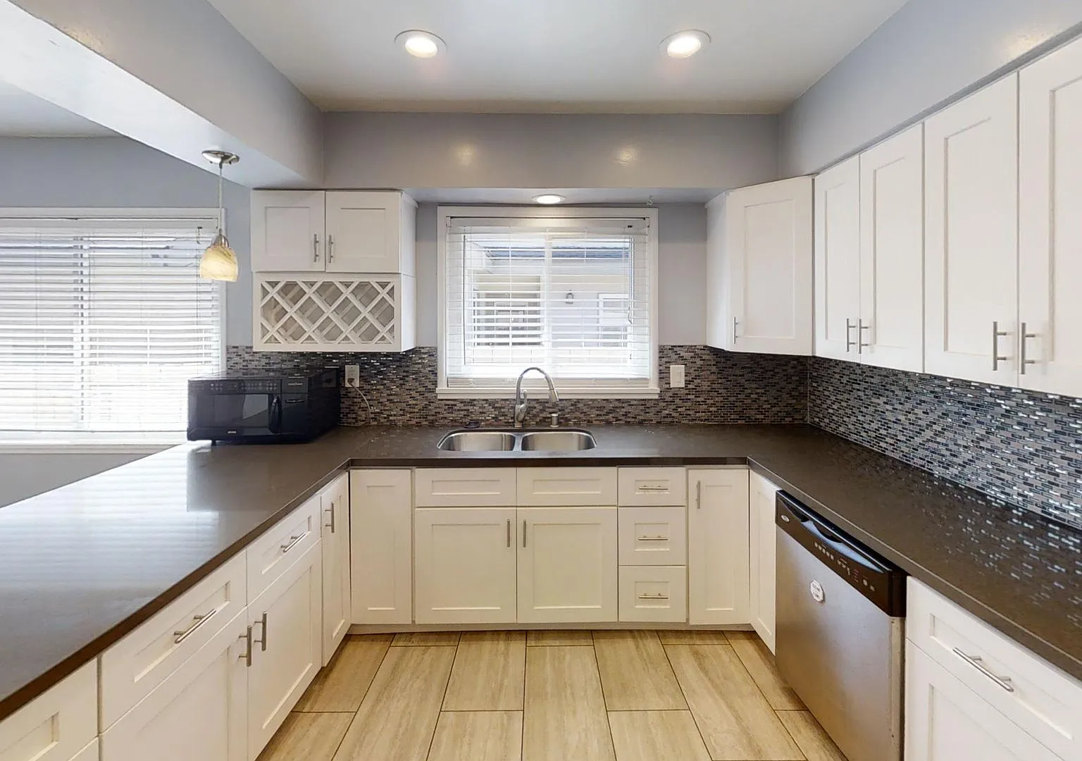 Large Bedrooms & Steps from SDSU Spacious Homes in Prime College Area — Photo 4