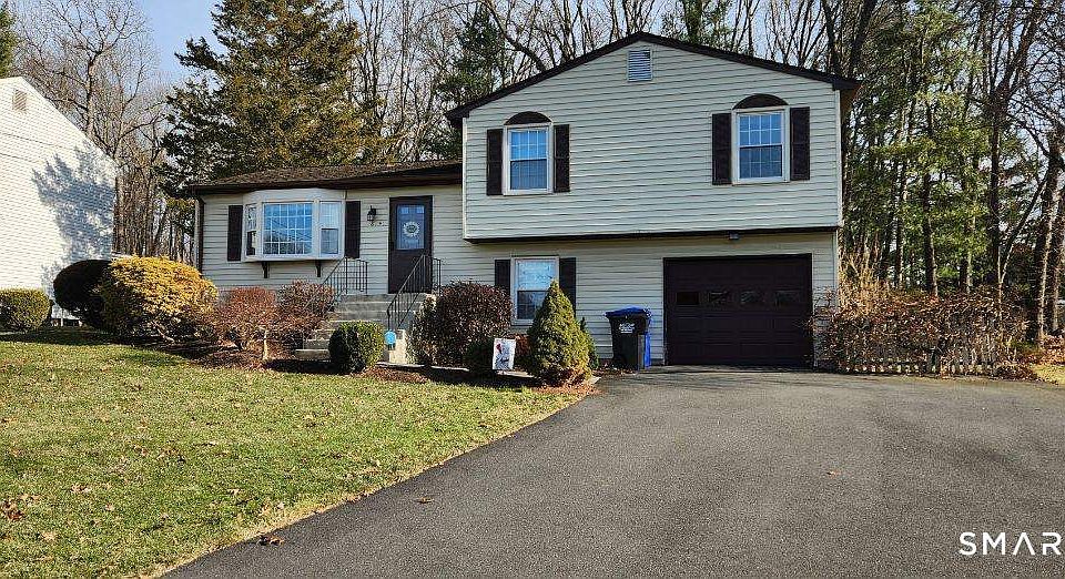 1st image of 814 Graham Road