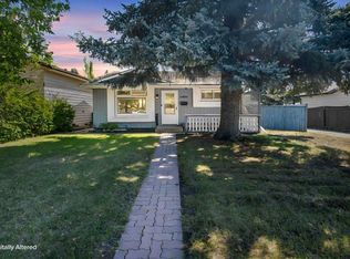 14904 W 1st St SE, Calgary, AB T2X 1A1
