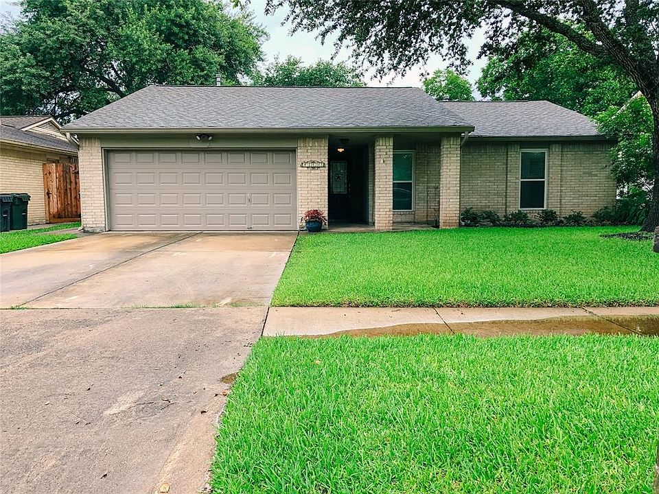 1st image of 1403 Ashwood Dr