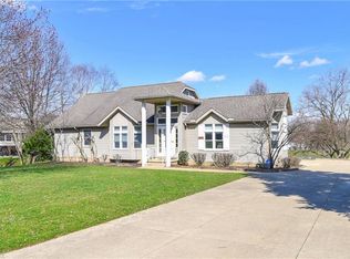 4412 Lakeridge Dr NE, Canton, OH 44714