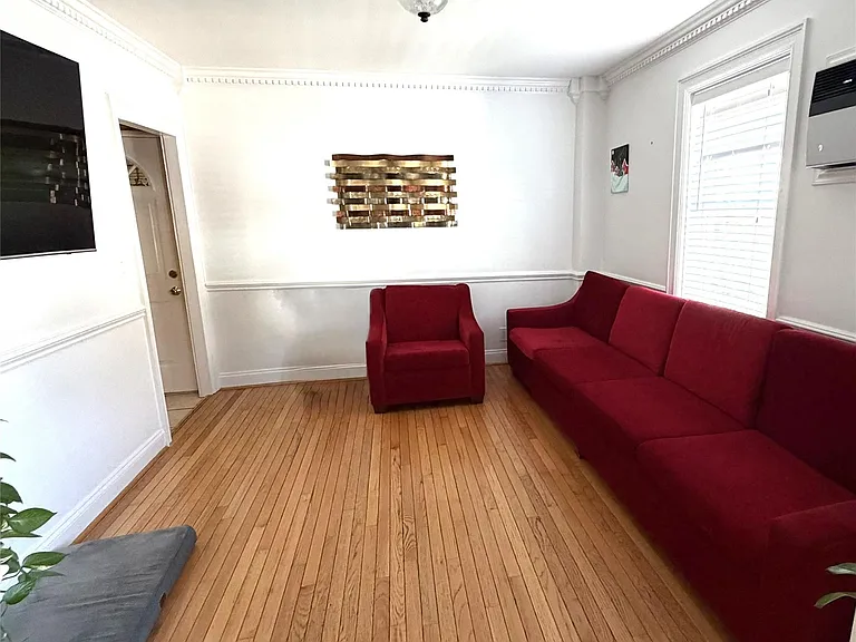 411 Elm St — Photo 6