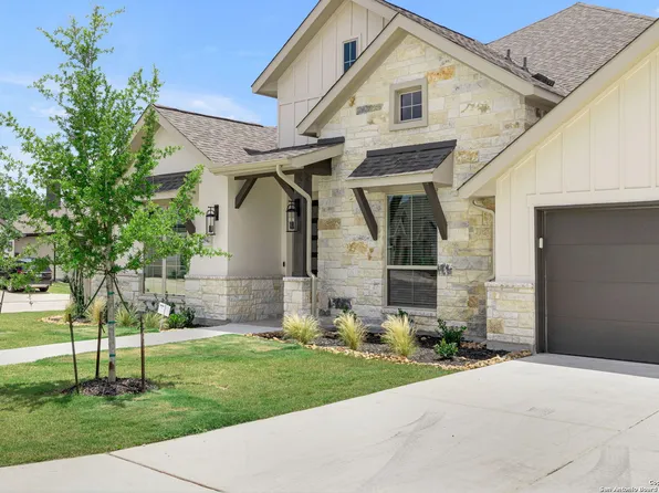 7942 Valley Crest, Boerne, TX 78015