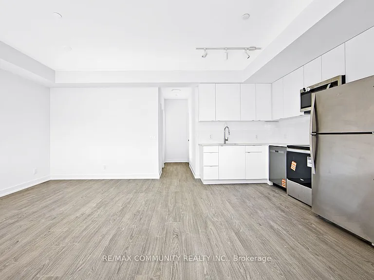 16 Melbourne Ave #105B — Photo 8