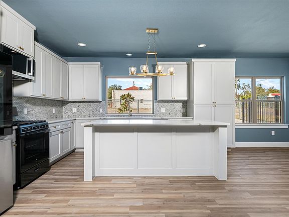 4th image of 1205 W Avenue G