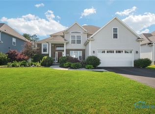 2986 Woods Edge Rd, Perrysburg, OH 43551