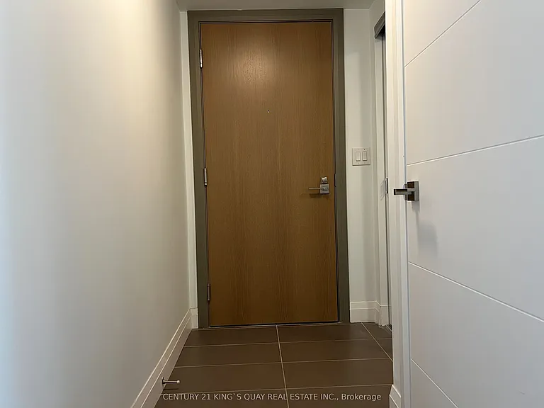 18 Uptown Dr #511 — Photo 2