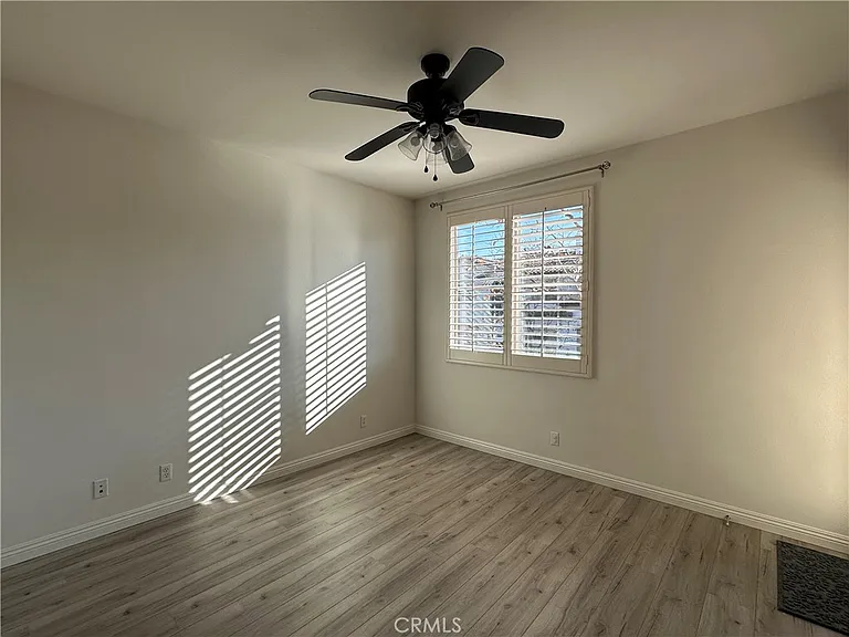 611 McKenna St — Photo 10