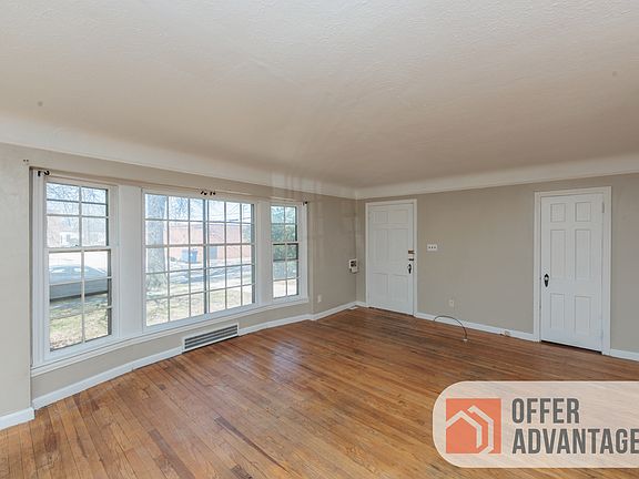 2nd image of 1469 Genesee Rd #1