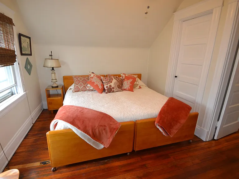 574 Terrace Ave #3 — Photo 14