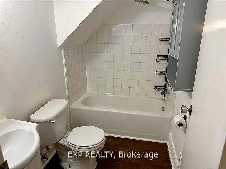 502 Richardson Ave #1 — Photo 8