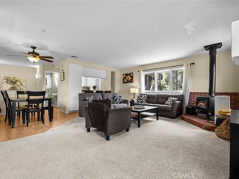 2304 Woodland Dr — Photo 18