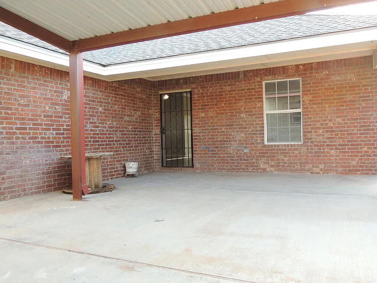 1003 N Doris Ave — Photo 20
