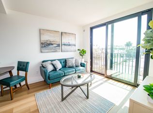 2853 West Blvd #402, Los Angeles, CA 90016