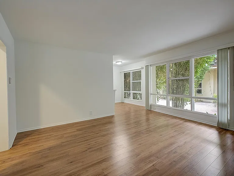 10584 Santa Monica Blvd #103 — Photo 6